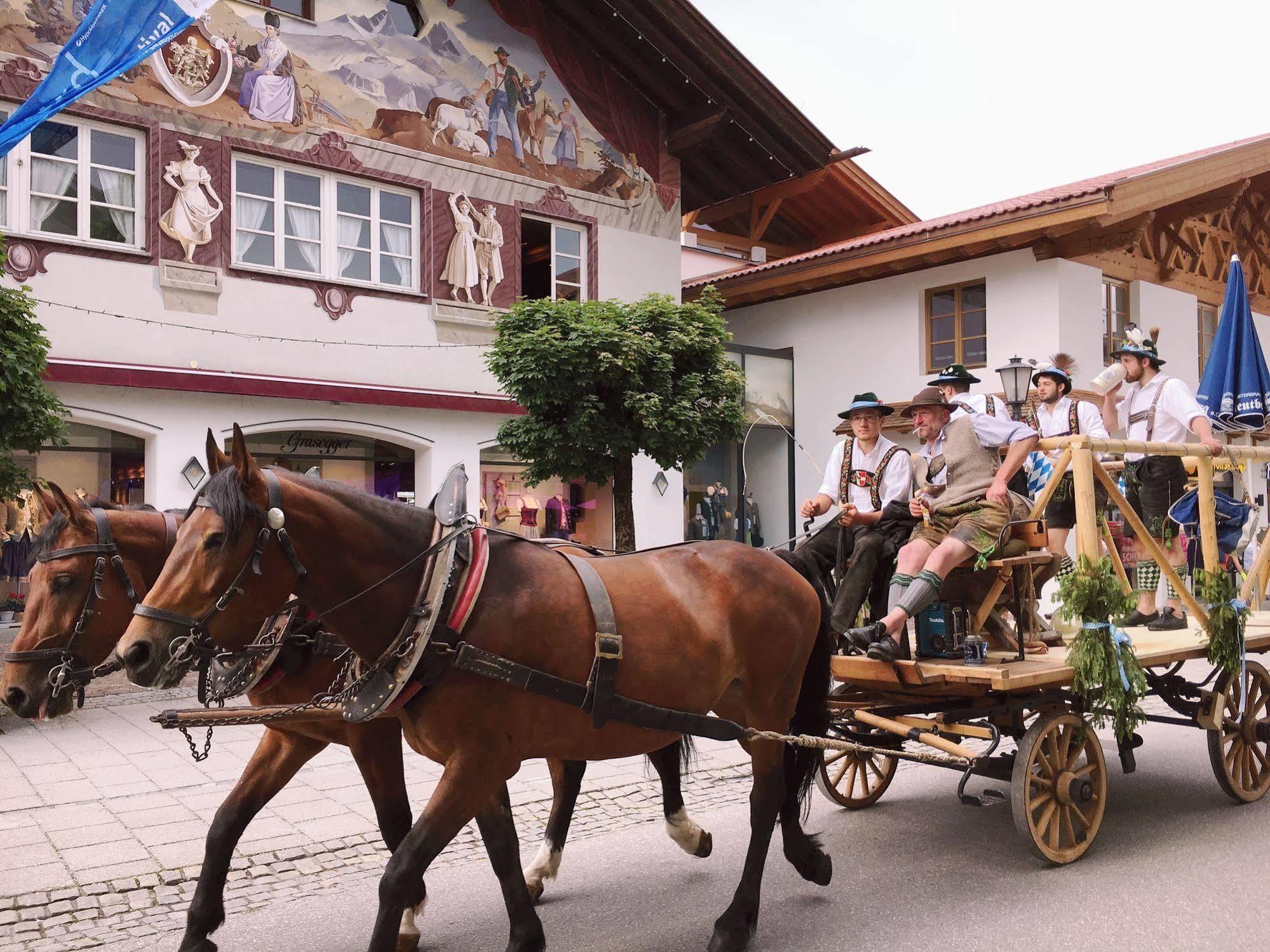 Gasthof Zum Rassen Garmisch-Partenkirchen Esterno foto